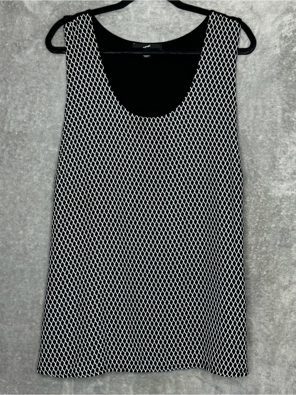 GNW 1X Shirt Top Black Geometric Sleeveless Scoop Neck Stretch Knit Womens